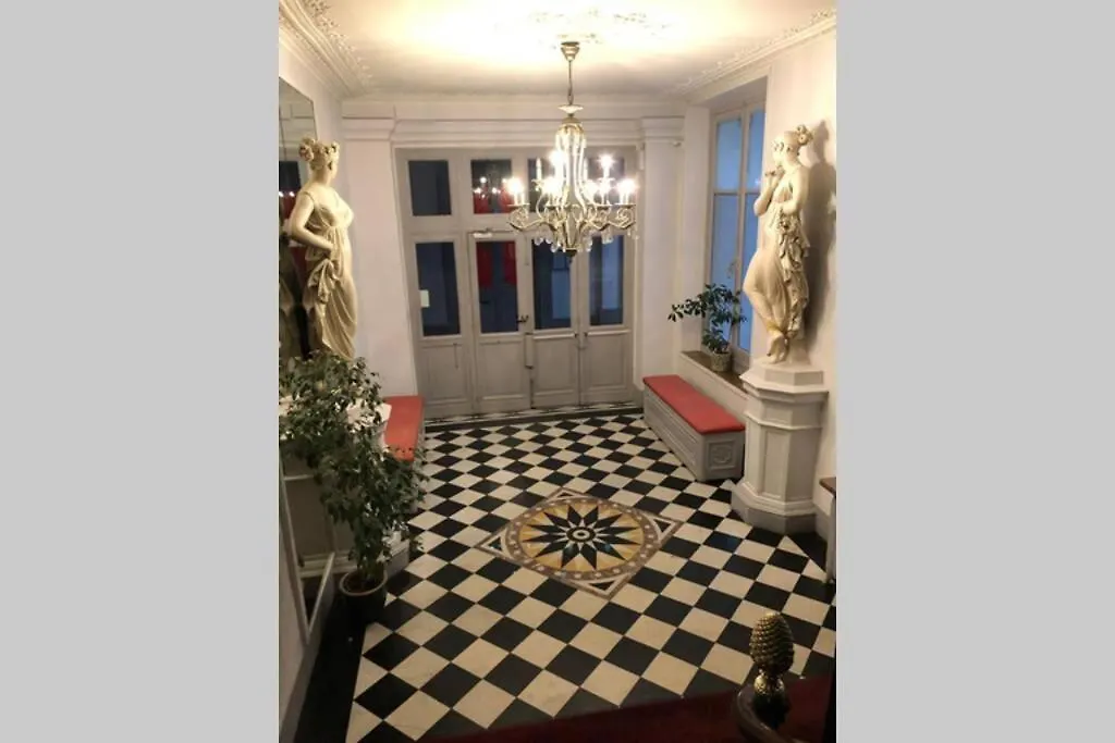 Amazing Apartment-lafayette Galleries-madeleine-ac Apartment *